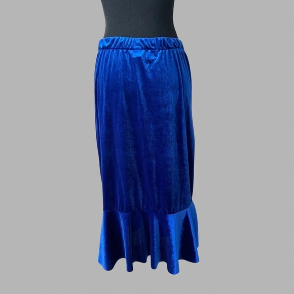 Shein High Waist Ruffle Hem Velvet Skirt - Picture 4 of 16